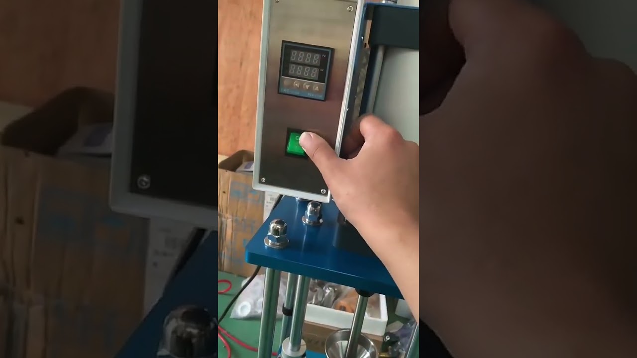 Kompakte plastiksprøjtestøbemaskiner til små produktioner og prototyper