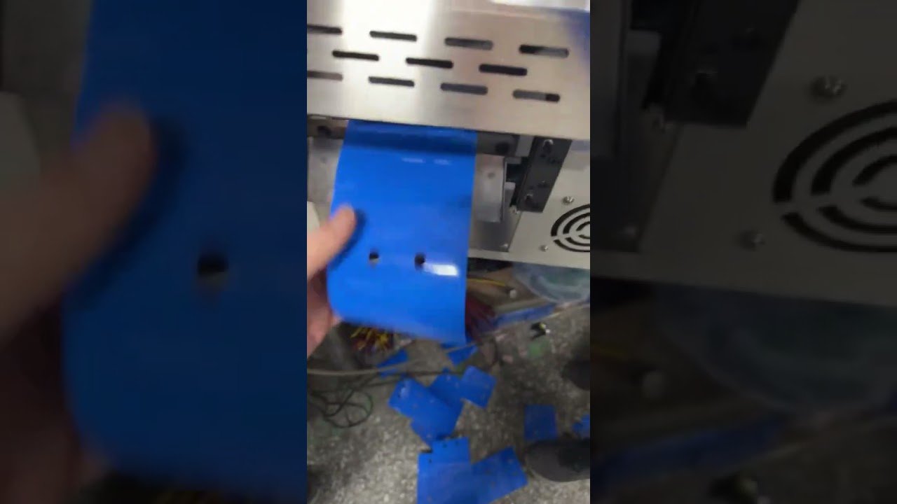Skræddersyet stanse maskine i aktion – realistisk video med justerbar stanseposition #fabrik