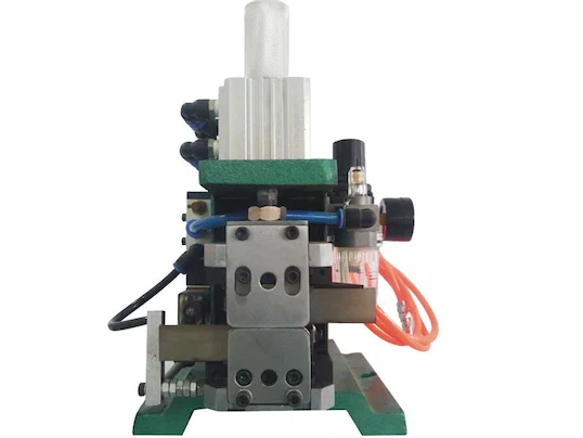 Multi-Kerne Tråd Strip Snoningsmaskine WPM-4F+T - Semi-automatisk stålbørstemaskine